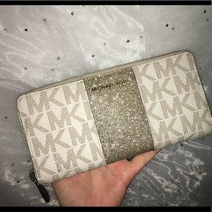 Micheal Kors Wallet